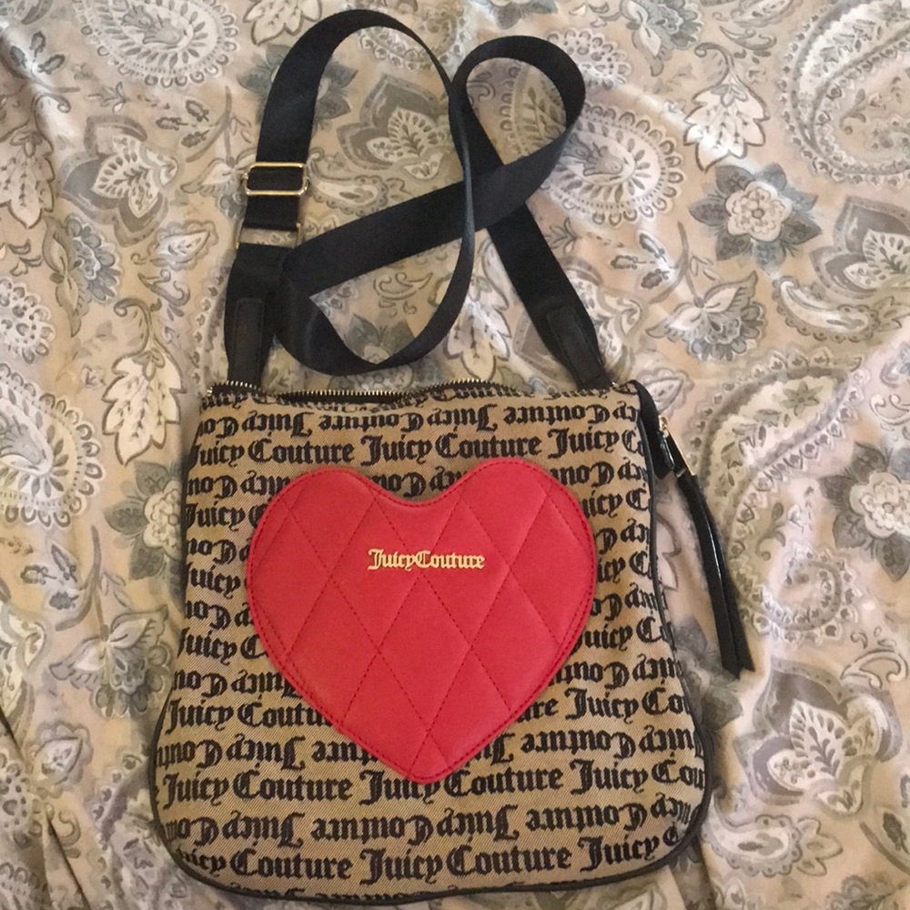 JUICY COUTURE RED HEART PATCH CROSS BODY BAG
